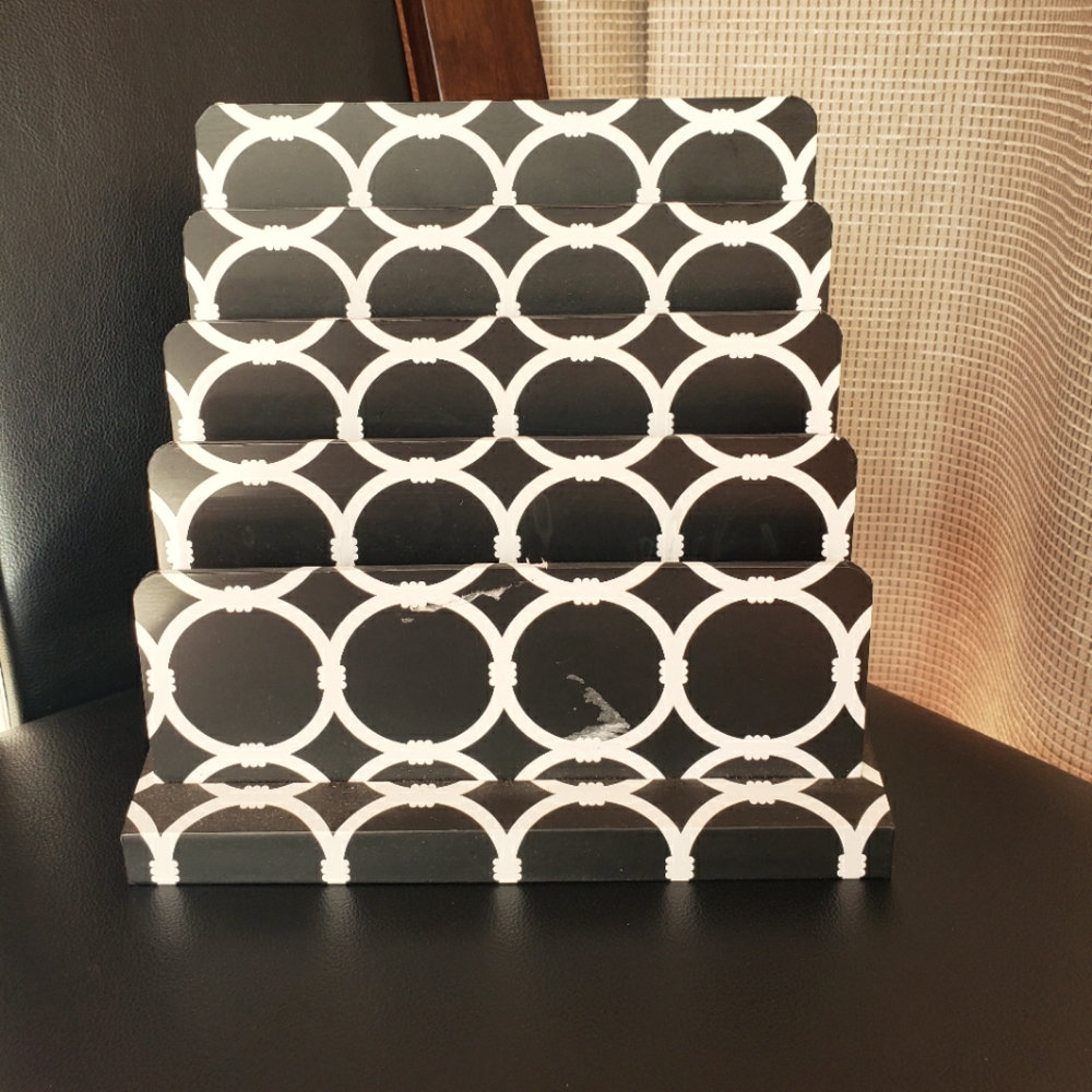 Paper/ envelope holder